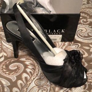 Black White House Black Market heels